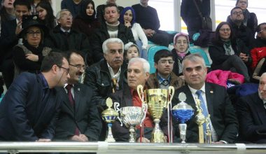 2015 Yılı Başarı ve Katkı Verenlere Ödül Töreni… 2015 Yılı Başarı ve Katkı Verenlere Ödül Töreni…