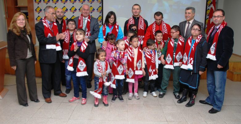 Final Okulların da Panel Final Okulların da Panel
