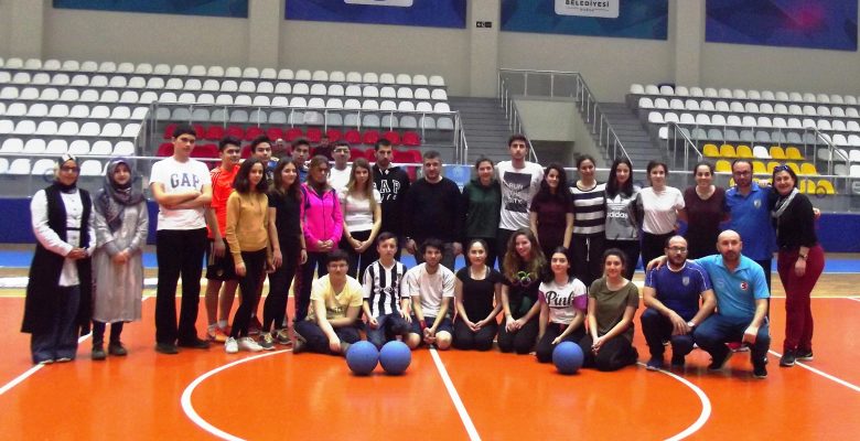 Üsküdar Amerikan Lisesi Öğrencileri İle Goalball Etkinliği Üsküdar Amerikan Lisesi Öğrencileri İle Goalball Etkinliği