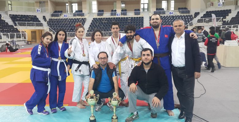 Judo da; Nilüfer Belediyesi GESK, 13 Madalya, 2 Kupa Judo da; Nilüfer Belediyesi GESK, 13 Madalya, 2 Kupa