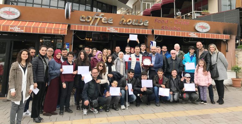 Braille Kursu 2018 Yılı 1. ve 2. Dönem Kursiyerleri Sertifikalarını Aldı. Braille Kursu 2018 Yılı 1. ve 2. Dönem Kursiyerleri Sertifikalarını Aldı.