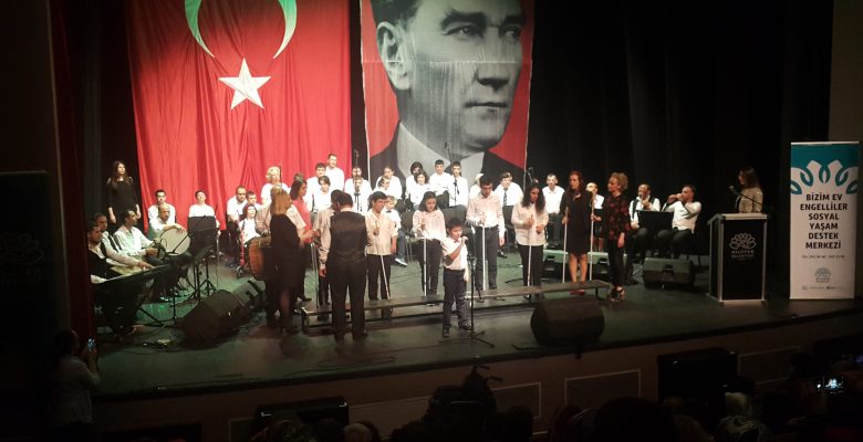 Nilüfer Belediyesi Bizim Ev Engelliler Sosyal Yaşam Destek Merkezi Müzik Atölyesi Yıl Sonu Konserine Katıldık Nilüfer Belediyesi Bizim Ev Engelliler Sosyal Yaşam Destek Merkezi Müzik Atölyesi Yıl Sonu Konserine Katıldık