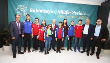 Nilüfer Belediye Başkanı Bozbey Altyapı Sporcularımızı Kutladı Nilüfer Belediye Başkanı Bozbey Altyapı Sporcularımızı Kutladı
