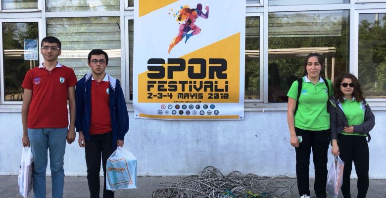 Uludağ Üniversitesi Spor Festivaline Satranç Takımımız Katıldı Uludağ Üniversitesi Spor Festivaline Satranç Takımımız Katıldı
