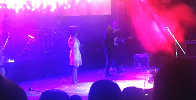 Sporcularımız, Emre Aydın ve Fatma Turgut konserinde eğlendiler