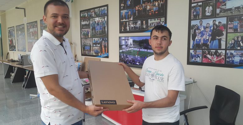 Gururumuza Laptop Hediye Edildi