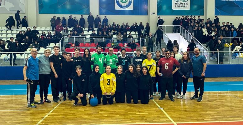 Goalballü Merak Ettiler, Yerinde Oynadılar