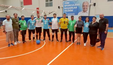 Yüzüncüyıl Muhtarımız, Şampiyonlar Ligi’nde Takımımıza Başarılar Diledi