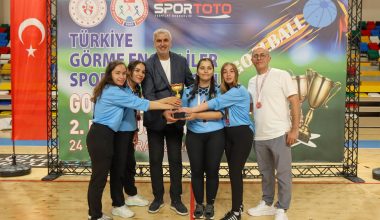 Kızlarımız Üçüncülük Kupasıyla Birinci Lig’e Yükseldi Kızlarımız Üçüncülük Kupasıyla Birinci Lig’e Yükseldi